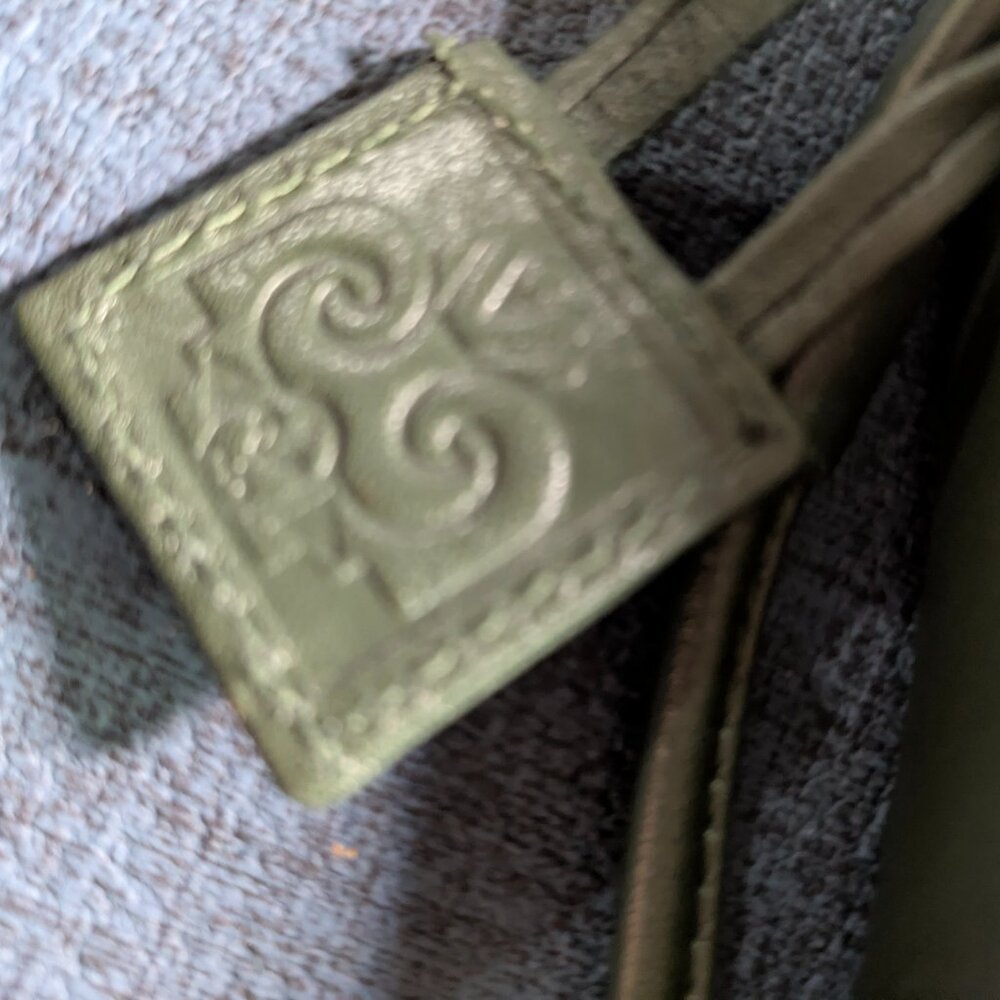 Vintage AMANDA SMITH Dark Forest Green LEATHER Compact Crossbody Bag